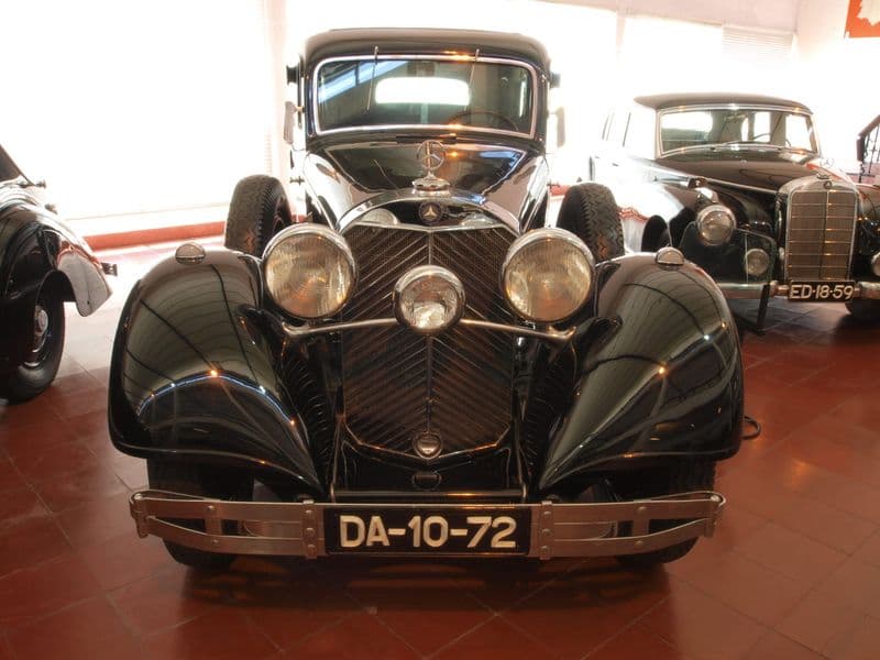 Mercedes-Benz 770 "Grosser" restaurado al aire libre — pre-guerra (años 1930)