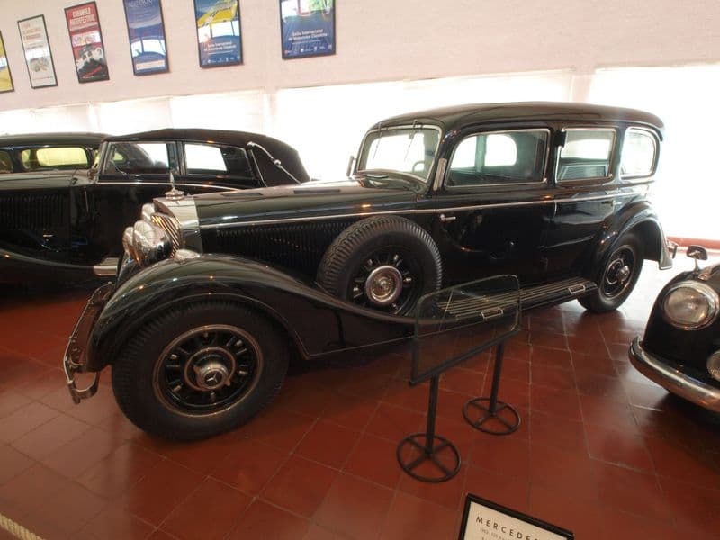 Mercedes-Benz 770 "Grosser" en un evento de autos clásicos — pre-guerra (años 1930)
